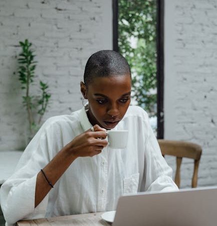 Основные цели обучения искусственного интеллекта на среднем этапе